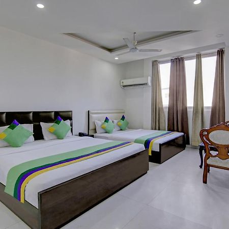 Hotel Treebo Rockland, Zirakpur Exterior foto