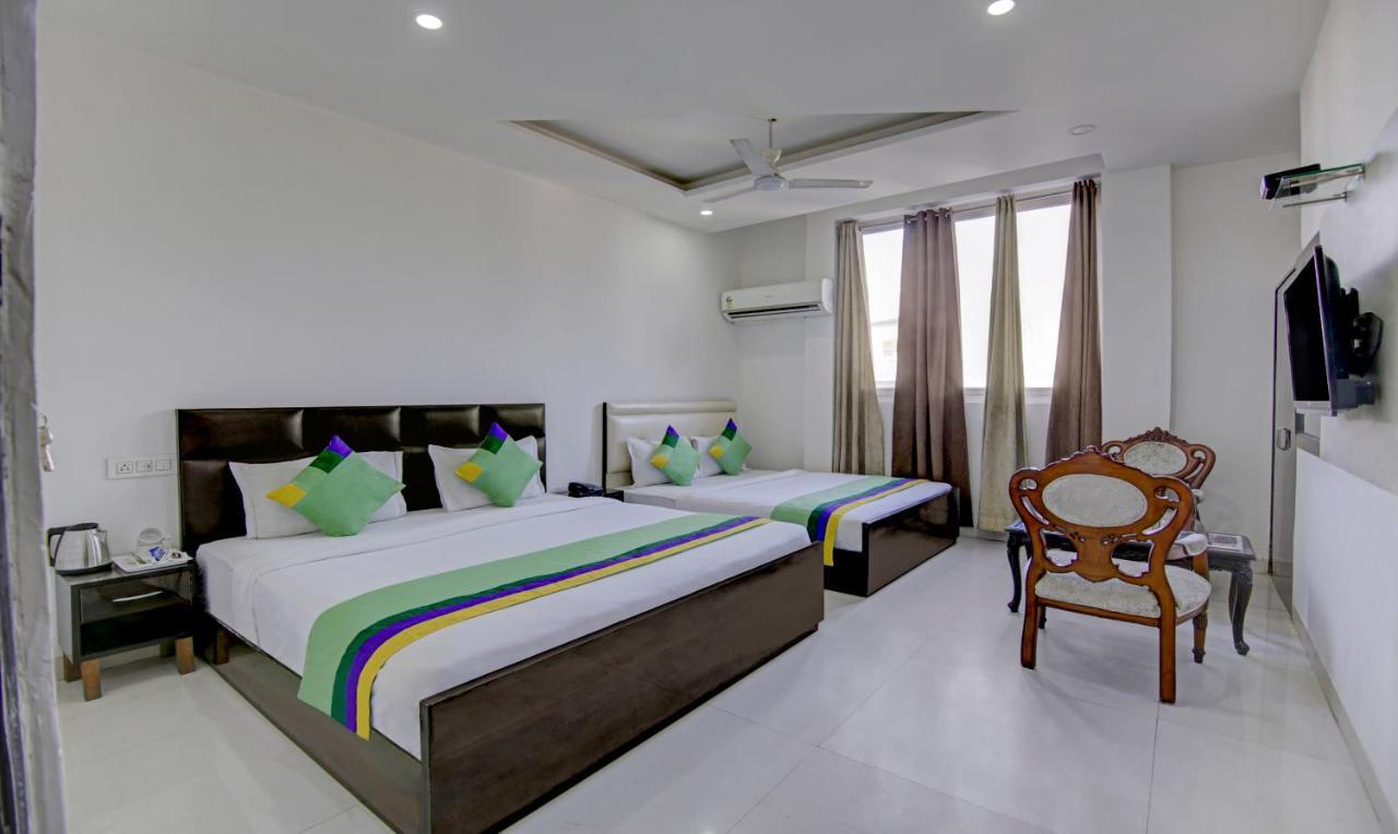 Hotel Treebo Rockland, Zirakpur Exterior foto